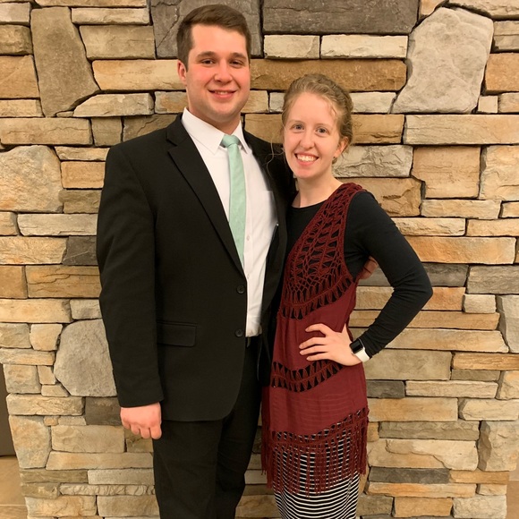 Meet your Posher, Hannah - Picture 2 of 6